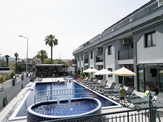 Ozturk Apart Hotel マルマリス エクステリア 写真